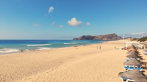 Bruno Martins, diretor dos hotéis Vila Baleira. 👏🏻 afirma que: “O Porto Santo é o seu destino de férias.” ☀️ Contacte-nos para reservar a sua semana inesquecível! ;-) | VilaBaleira Hotels & Resorts