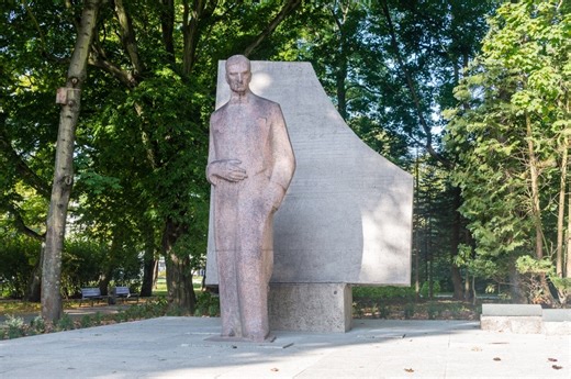 Exploring Microtonal Music: Pioneers and Composers - CMUSE