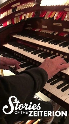 The Z's Mighty Wurlitzer Organ