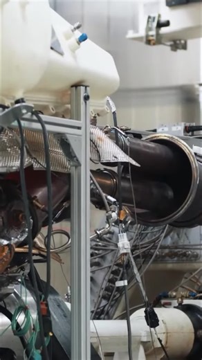 RB17's V10 screams on the dyno! GMA T50's V12, Aston Valkyrie's V12, Bugatti Tourbillon's V16 all had their starts here. #Engines #Cosworth #RB17 #Cars #TopGear