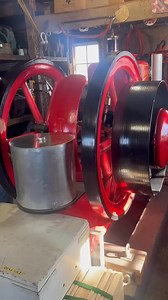 16hp Galloway startup #stationaryengine #video #socialmedia #News #fblifestyle #vintagefinds | Video created