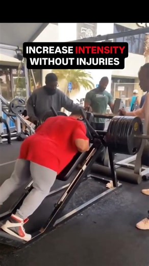 3 Reasons why you should try reverse hack squat