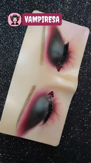 MAQUILLAJE VAMPIRESA HALLOWEEN 🎃 #spooky #vampire #halloween #tutorial #shorts #shortvideo #yt