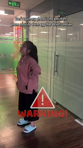 The app warns when someone touches your phone | APP: Don't Touch My Phone Alarm