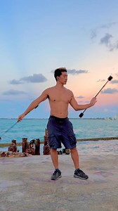 Parallel double tiptail research combining stalls and crossed arm turns. #pyrodanza #doublestaff #fishtails #tiptails #contactstaff #flowarts #firedancer | Pyrodanza