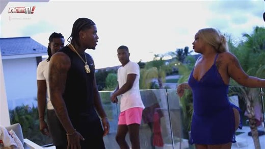 The NowThatsTV Network on Instagram: "St. Louis in the building🗣️. @itsprettyslim and Kayla go up over @_grandsonnn_ , @landonxfrost steps in and it’s already too far gone. 👀 You gotta see this one 🤭download @nowthats_tv and catch up on @thehookupnowthatstv 🌴🔥 #nowthatstv #thehookup"