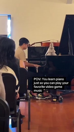 Learning Alicia on Piano: A Fun Journey