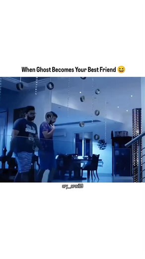 pushp raj on Instagram: "在日本，研究人员正利用智能人行道将日常活动转化为清洁能源⚡。这些道路内嵌特殊的压电材料，可以从行人的脚步中收集动能。当人们行走、奔跑或跳跃时，路面会轻微变形，从而产生机械压力。压电晶体将这种压力转化为电能🔋。 这些能量可用于照亮路灯、为公共显示屏供电，甚至监测行人流量。这种技术不仅减少了能源浪费，还展示了未来城市的无限可能🌍。 在东京、京都等城市的试验区，人们的每一步都在为绿色地球贡献力量💚。科技让生活更环保，也让每一个脚步更有意义✨ #日本 #科技 #创新 #可持续 #绿色能源 #未来城市 #环保 #知识 #事实 #推荐 #你知道吗 #技术 #实验 #热门"