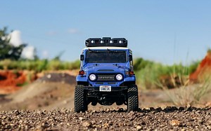女朋友送的遥控车！田宫 TAMIYA CC02 丰田LC40 攀爬车 下地试玩