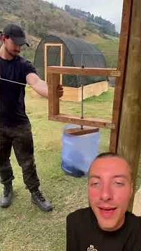 Ce mec crée tout un système pour laver, étendre et sécher son linge ! #travaux #diy #construction