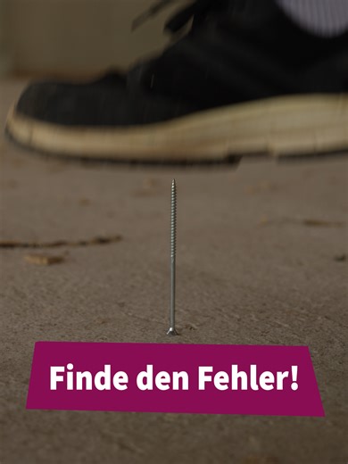 Heute hat Denny ein besonderes Rätsel für euch. Wir freuen uns auf eure Kommentare. Wo ist der Fehler? 👞👷❓#handwerk #arbeitsschutz #arbeitssicherheit #baustellensicherheit #werkzeuge #werkzeug #bau #baustelle #bauwirtschaft #sicherheitsschuhe #arbeitsschuhe #arbeitskleidung #sicherarbeiten #safeatwork