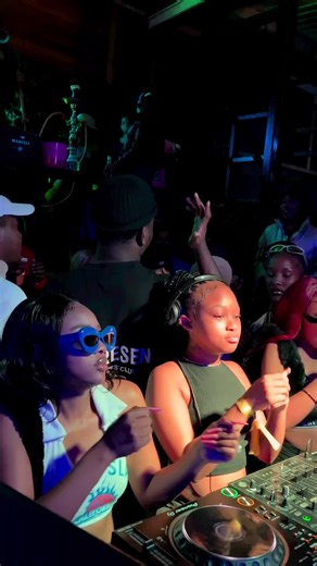 POWERPUFF GIRLZZ❤️🔥🔥❤️#success_sa #amapiano #partywithlegends2 #fyp #wetsalang #groove #femaledjs #viral