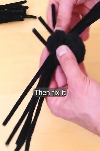 This spider looks SOOO scary