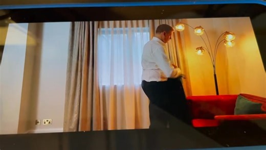 Excuse the video quality here but we simply HAD to share this fantastic sequence filmed here at the #hotel in the lead up to the #BoxingDay show for ITV Racing! We always love having the team here when working on nearby race meets and we had a brilliant time in the lead up to #Christmas making this hilarious opening segment with the lovely @edchamberlin and @alicefoxpittplunkett. Do check it out if you need a little pick me up on your first full working week back in the office! 😂 | Coppid Beech