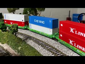 ScaleTrains Operator HO Scale 40’ Square Corrugation Containers