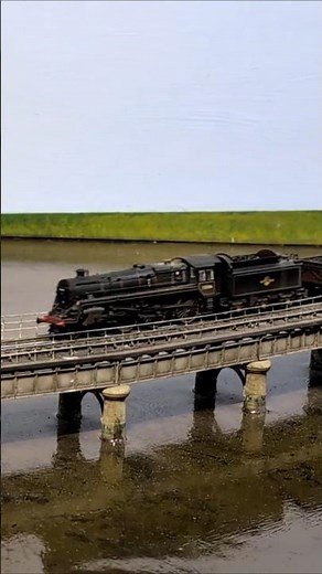 N Gauge Goods Train Crosses the Water #modeltrains #railway #shorts