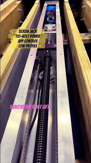Brief demo of ‪@SunstreamBoatLifts‬ LiftBar screw jack boat lift. #boating #boats #waterfronthomes