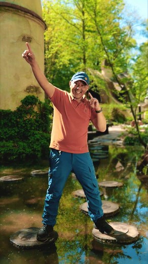 Wij zijn niet bang voor de grote hoogtes van Hooghmoed… Niemand krijgt ons klein! 💪🕺 Kijk jij al uit naar de opening? 🤩 #efteling #hooghmoed #dans #trend #nieuw