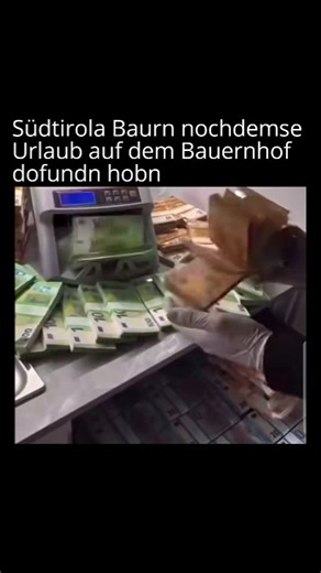 Südtiroler Landesrat für Memes on Instagram: "Greaschto Schworzgeldhack seit Erfindung fa di pizza al taglio - Budn💲💲💲 📺 unknown #südtirol #südtirolermemes #farm #farmlife #fendt #johndeere #bauernhof #bauer"