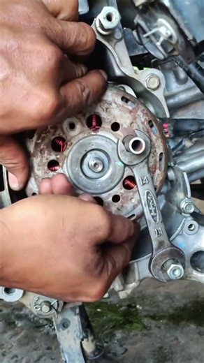 Mechanical tricks to open a magnet #tutorial #otomotif ##global #international