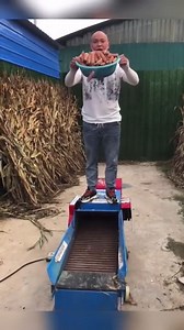 732K views · 2.6K reactions | shredding machine for farmers. | Media 5 | Facebook