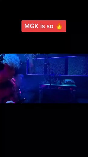 MGK is so 🔥. #mgk #machinegunkelly #colsonbaker #freestylerap #🖤 #music