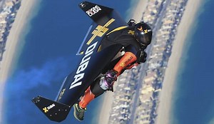 Watch Video of Jetman flying over Dubai