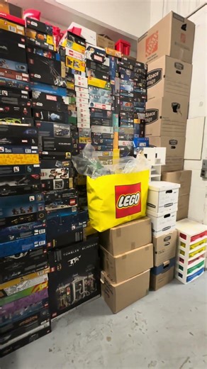 LEGO VAULT #lego ‪@LEGO‬