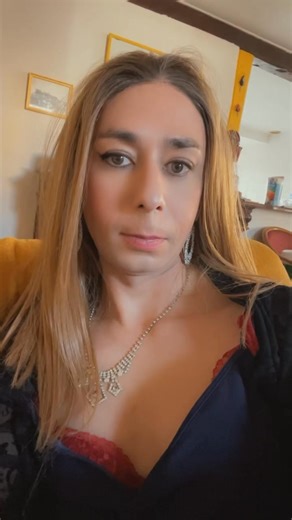 Des fois j’ai Envie d’un homme qui m’emmène à l’hôtel | Tatiana Taylor