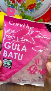 RESEPI TEH HALIA GULA BATU CHEK HUP 🔹Bahan-bahan 1 sendok besar @ 1/2 cup Hirisan halia segar 2-3 keping gula batu Chek Hup (sesuaikan mengikut citarasa) 2 cawan air Manfaat Kesihatan: • Membantu Pencernaan: Halia dikenali kerana sifat-sifatnya yang membantu sistem pencernaan. • Peningkatan Sistem Imun: Halia turut menyumbang kepada sokongan sistem imun. Tahukah anda gula batu Chek Hup adalah dengan indeks glisemik rendah? Manis tanpa lonjakan paras gula darah! Teh Halia Gula Batu ini bukan sah