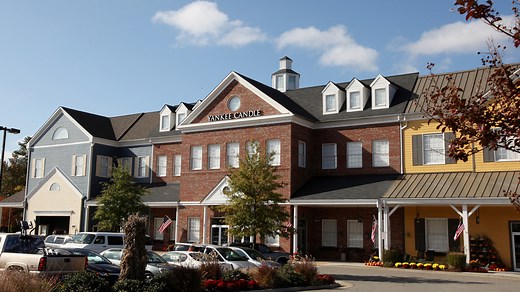 Iconic Yankee Candle Village in Williamsburg closing