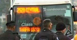 Police shoot man who took bus passengers hostage in Brazil
