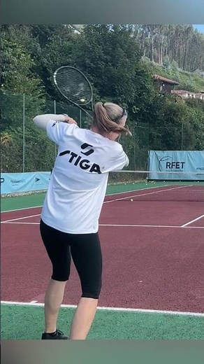 🚫 Don't short-hop it! #tennis