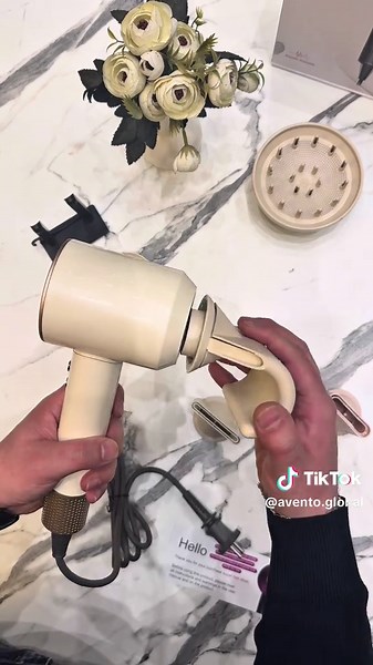 AVENTO WaveTech Hairdryer: The Ultimate Styling Tool