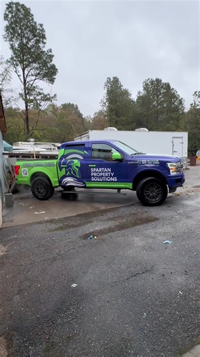 Before and after of a full truck wrap!! #vehiclewraps #vinyl #printing #signs #Atlanta