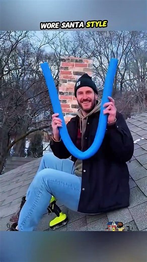 Man creates a fake chimney santa prank 😯