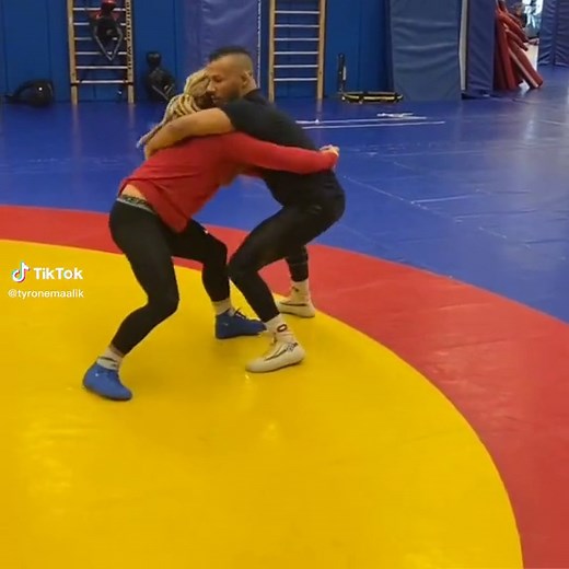 Mastering the Body Lock Throw in Wrestling