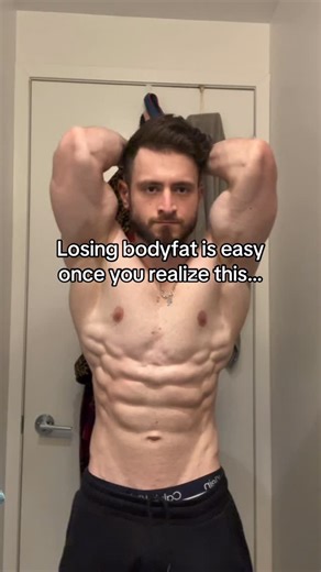 Ernest Novakhov | Mens Online Fitness Coach on Instagram: "Save this list for later ✅ If you work 50–70 hours a week and don’t have time to “live in the gym,” here’s the real formula to get lean: 1️⃣ 10k steps/day Break it up: • 2k in the morning • 2k at lunch • 6k through your day + commute/walks 👉 Non-negotiable habit for full-time busy men 2️⃣ Lift 3x/week (45–60 mins max) Focus on compound work: Bench / Row / Squat / Hip hinge / Pull-down / Overhead press 👉 Progressive overload > fancy mac