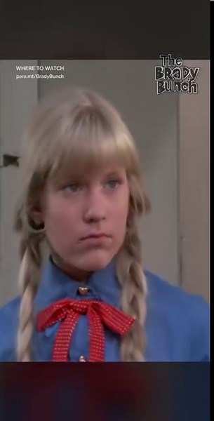 Bobby Brady becomes the safety monitor at school! | The Brady Bunch
