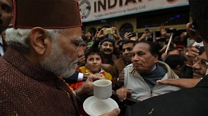 In Shimla,PM Narendra Modi relishes coffee at Indian Coffee House | The Times of India