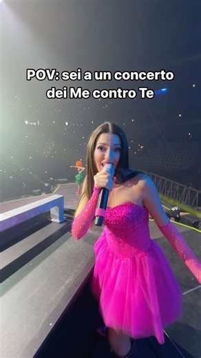 POV: sei al concerto dei Me contro Te | Me contro Te