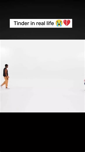 Tinder in Real Life 😭💔 Real Swipe Game Would you swipe right or left? Be honest! American college dating vibes Public dating experiment in USA #usadating #tinderusa #datinginamerica #collegecampus #tinderinreallife #dating