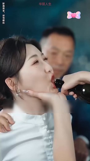 Tiểu tam ngang ngược b=ắt n=ạt vợ tổng tài ngay trong buổi tiệc của công ty may anh chồng đến kịp giải cứu | Đọc Truyện Miễn Phí
