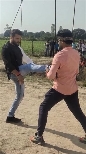 Neeraj Gupta on Instagram: "फाइट सीन खेसारी लाल यादव ट्रेडिंग स्टार #films #shooting #viral @khesari_yadav"