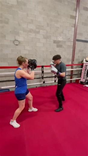 Getting faster 💨🥊🔥@Rabil Issa #boxing #fyp #mittwork #padwork #consistency #dedicated #futurechamp #getit