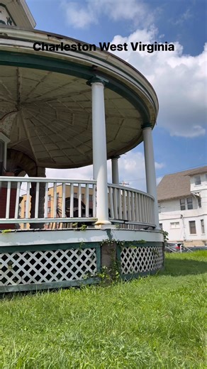 Charleston West Virginia Sweet House 🫶 #foryoupageシ #life #WestVirginia #old #history | Matthew White