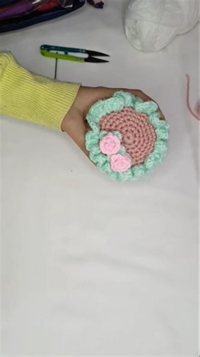 Crocheting a Yose Bouquet in Medium Size | Mini Rose Pattern with 3.5mm Hook 🌸