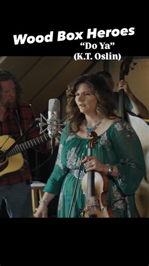 Wood Box Heroes version of K.T. Oslin’s “Do Ya!” 💫 Go to bluegrasssituation.com to read all about it! ▶️▶️▶️ Full video on @woodboxheroes YouTube channel! (Complete with a 🎻 wah-pedal solo 🙊) #ktoslin #doya #acousticmusic #bluegrass #woodboxheroes #morefiddle | Jeneé