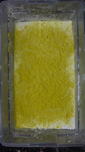 Cornstarch powder play. Holi powder is used for color. #asmr #cornstarch #powderplay #oddlysatisfying