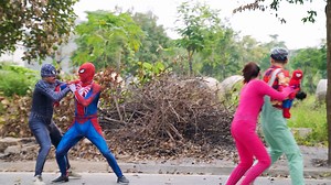 352K views · 5.5K reactions | Red Spider fights his own parents  | Bon Bon TV | Facebook